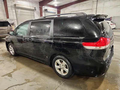 2014 TOYOTA SIENNA LE, фото 2, лот 10505773