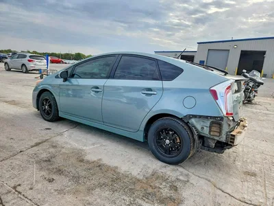 2014 TOYOTA PRIUS THREE, фото 2, лот 10525203