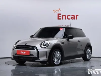 2022 Mini Cooper Classic Plus Launch Pack, фото 1, лот 10101210