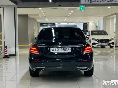 2017 Mercedes-Benz E-Class E220d 4MATIC Avantgarde, фото 3, лот 10170103