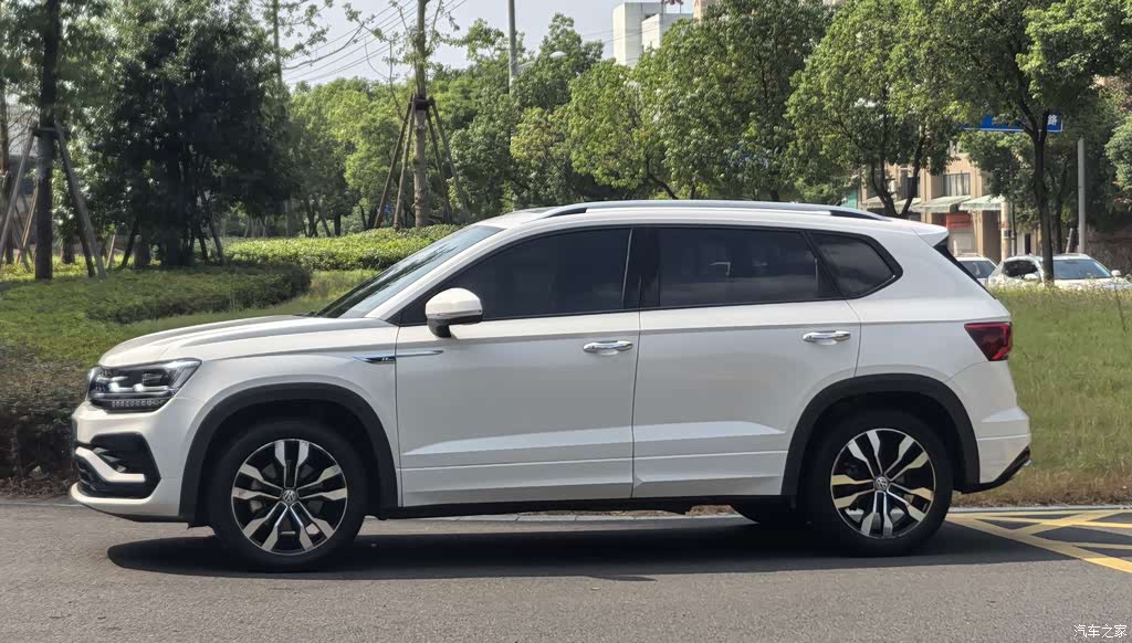2020 Volkswagen Tharu 280TSI 2WD R-Line China VI, фото 4, лот 11192623
