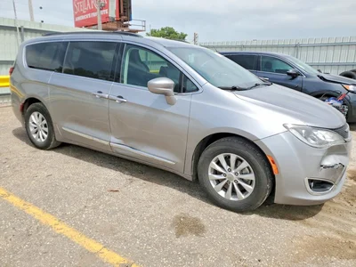 2017 CHRYSLER PACIFICA TOURING L, фото 4, лот 10865143