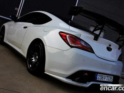 2010 Hyundai Genesis 380 GT-RW, фото 2, лот 10121428