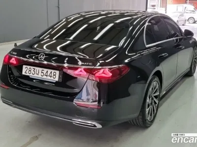 2024 Mercedes-Benz E-Class E300 4MATIC Exclusive, фото 2, лот 10074408