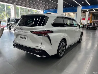 2022 Toyota Granvia Model Year 2.5L Hybrid Flagship Edition, фото 3, лот 10480912