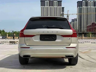 2021 Volvo XC60 T5 AWD Momentum, фото 2, лот 10361341
