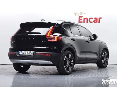 2022 Volvo XC40 B4 Inscription, фото 2, лот 10114414