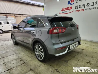 2018 Kia Niro Prestige, фото 2, лот 10525785