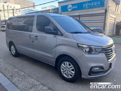 2021 Hyundai Starex Van 3-Seater, фото 1, лот 10192237