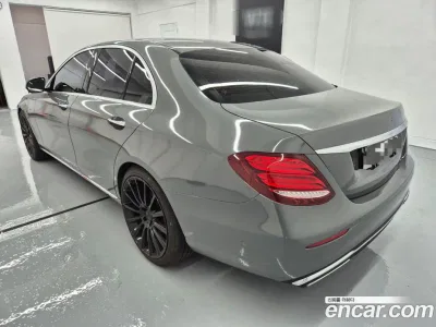 2017 Mercedes-Benz E-Class E220d Avantgarde, фото 2, лот 10077053