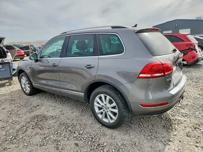 2013 VOLKSWAGEN TOUAREG V6, фото 2, лот 10824755