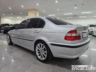 2003 BMW 3-Series 320i Sedan, фото 1, лот 10051121