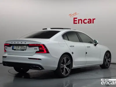 2022 Volvo S60 B5 Inscription, фото 2, лот 10115824