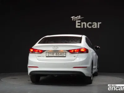 2018 Hyundai AVANTE 1.6 GDI Smart, фото 4, лот 10396303