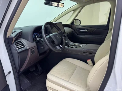 2024 Toyota Vellfire Crown Hybrid 2.5L Executive Premium Edition, фото 4, лот 10383695