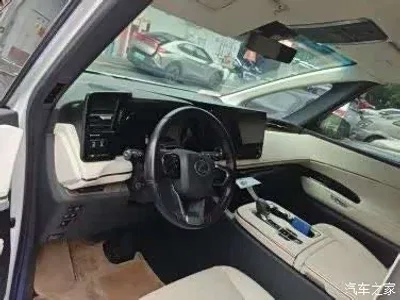 2023 Lexus LM 350h 7-Seater Elegance Edition, фото 3, лот 10638254