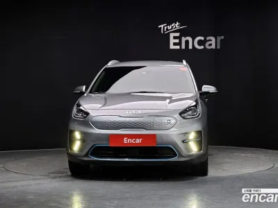 2022 Kia Niro Noblesse, фото 2, лот 10080393