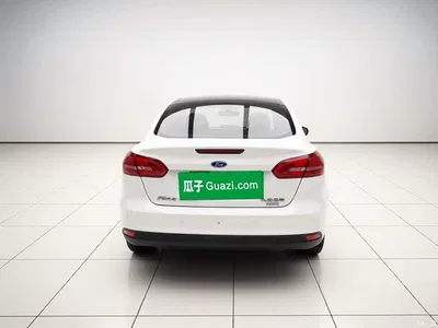 2015 Ford Focus Sedan EcoBoost 125 Manual Super Energy Fashion, фото 3, лот 10280801