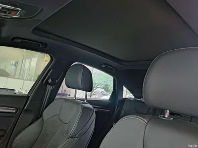 2023 Audi Q5L Sportback 40 TFSI Luxury Style, фото 2, лот 10473085