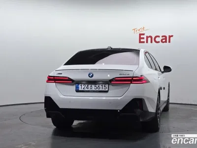 2026 BMW 5-Series 530e xDrive M Sport Pro, фото 4, лот 10160834