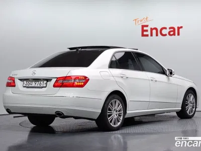 2012 Mercedes-Benz E-Class E300 Elegance, фото 1, лот 10047025