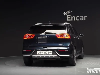 2017 Kia Niro Prestige, фото 3, лот 10229331