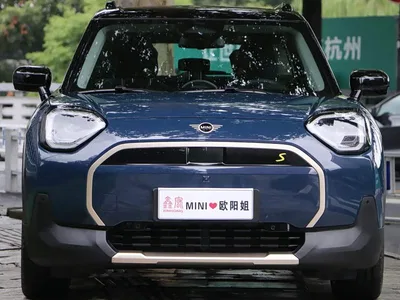 2024 MINI Electric MINI ACEMAN Model SE Artist, фото 2, лот 10331703