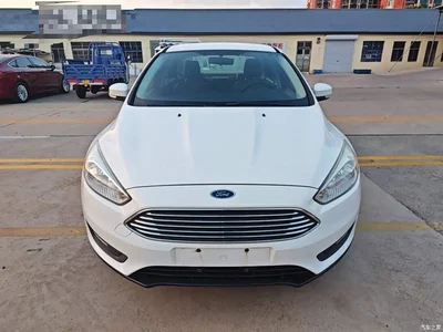 2015 Ford Focus Sedan 1.6L Manual Comfort, фото 3, лот 10298248
