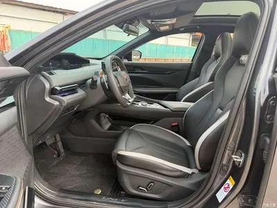 2023 Changan UNI-V 1.5T Luxury Edition, фото 4, лот 10899917