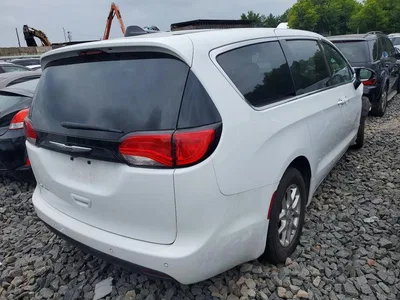 2025 CHRYSLER VOYAGER LX, фото 3, лот 10657947