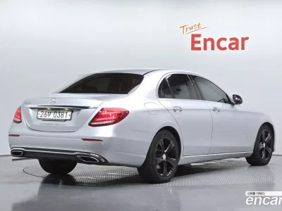 2017 Mercedes-Benz E-Class E220d Avantgarde, фото 2, лот 10169377