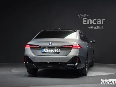 2025 BMW 5-Series 520i M Sport, фото 3, лот 11241456