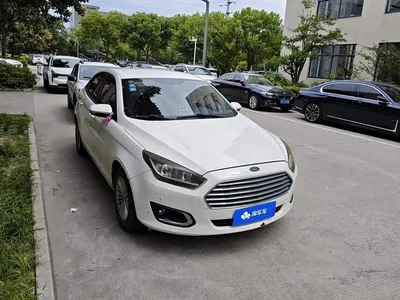 2015 Ford Escort 1.5L Automatic Comfort, фото 2, лот 10415770