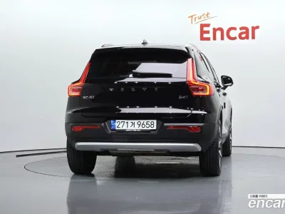 2023 Volvo XC40 B4 Ultimate Bright, фото 4, лот 10115286