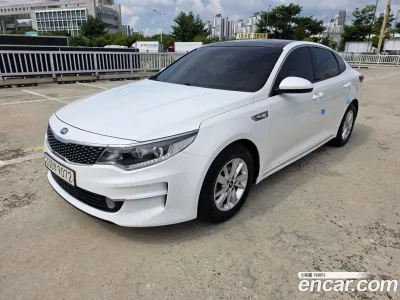 2017 Kia K5 2.0 MX, фото 1, лот 10200912