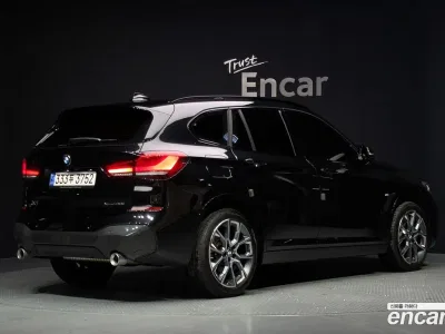 2022 BMW X1 xDrive 20i M Sport, фото 2, лот 10208861