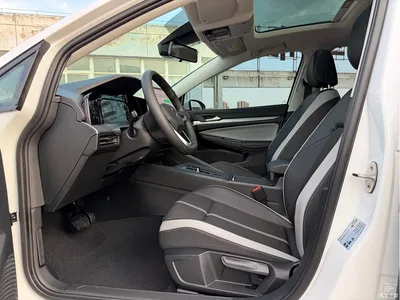 2025 Volkswagen Golf 300TSI Pro, фото 4, лот 10450837