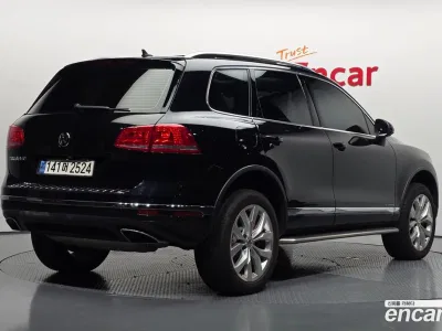 2015 Volkswagen Touareg V6 3.0 TDI Bluemotion Premium, фото 2, лот 10131475