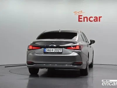2025 Lexus ES 300h Executive, фото 3, лот 10520416