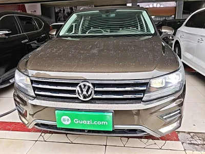 2017 Volkswagen Tiguan L 330TSI Automatic 2WD Luxury Edition, фото 3, лот 10837474