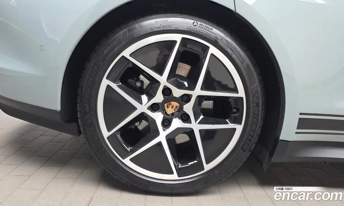2025 Porsche Taycan 4S, фото 4, лот 10168957
