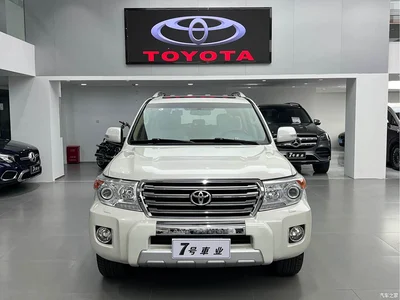 2015 Toyota Land Cruiser (Import) 4.6L V8 Middle East Limited Edition, фото 2, лот 10269686