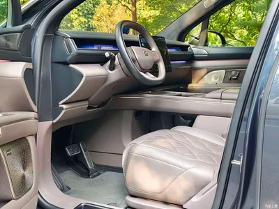 2025 NIO ES8 Model 6-Seat Executive Luxury Edition, фото 4, лот 10350899