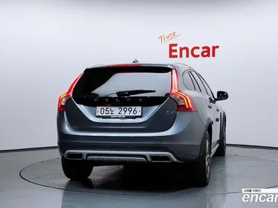 2018 Volvo V60 D4, фото 4, лот 10126364