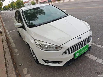 2015 Ford Focus Sedan EcoBoost 125 Automatic Super Energy Fashion, фото 4, лот 10620646