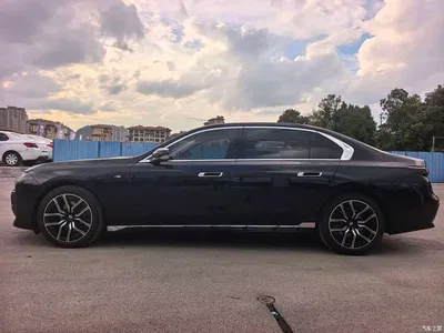 2023 BMW 7 Series Model 735Li M Sport Package, фото 4, лот 10804403