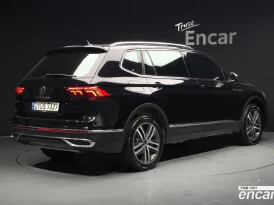 2023 Volkswagen Tiguan 2.0 TSI Prestige, фото 2, лот 10131447