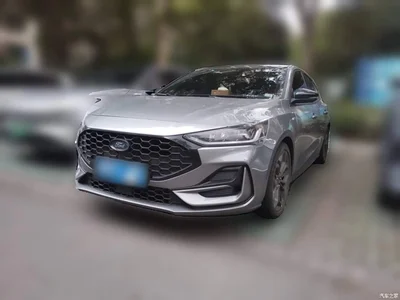 2022 Ford Focus Hatchback EcoBoost 180 Automatic ST Line, фото 1, лот 10281774