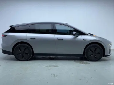 2025 Li Auto i6 2WD Base Model, фото 4, лот 11257340
