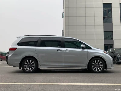 2019 Toyota Sienna, фото 3, лот 10383911